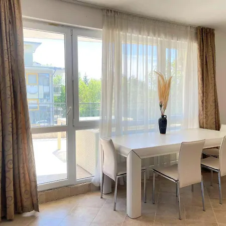 Ravda Family Resort. Park&Sea Aparthotel