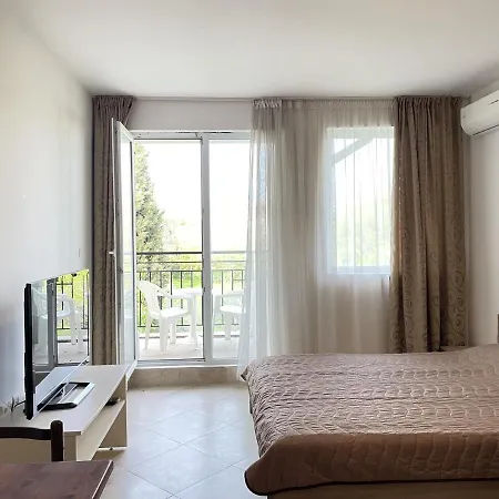 Ravda Family Resort. Park&Sea Aparthotel