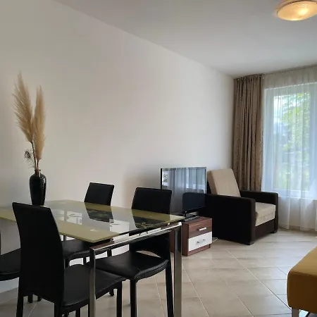 Ravda Family Resort. Park&Sea Aparthotel